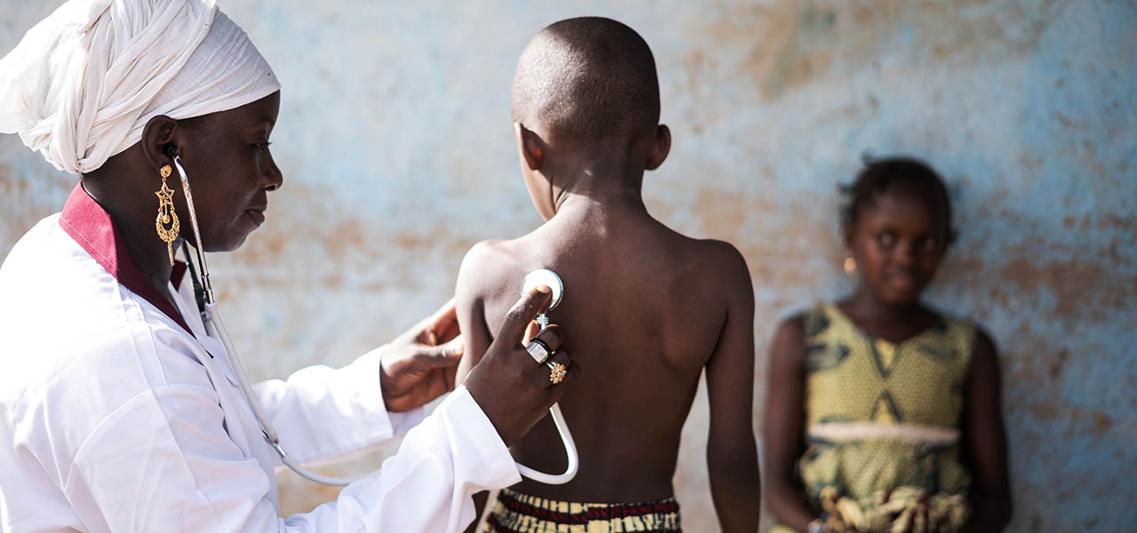 MediCentraal helpt lokale zorgverleners in Africa